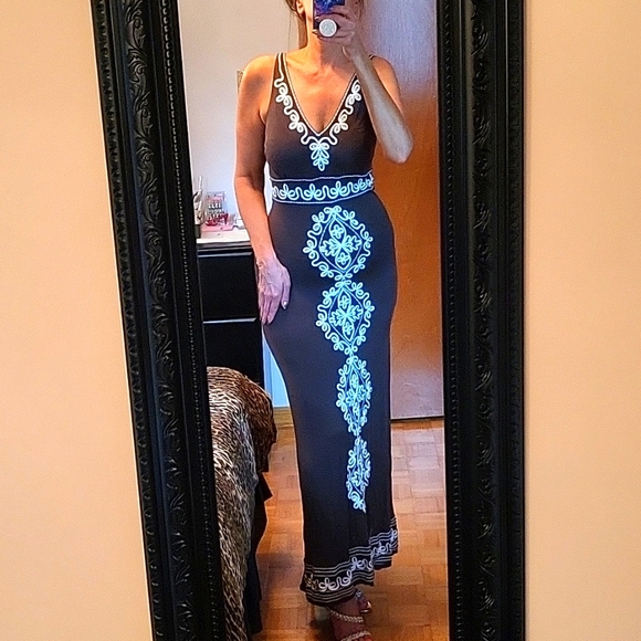 NWOT Stunning Bodycon Maxi-Dress, Chocolate w/Cream Embroidery, Crystals, M - Picture 3 of 16
